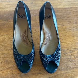 Soft 1217701 black leather 3” heels woven peep toe dress shoe with center bow
